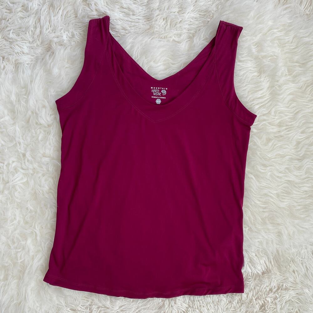 Mountain Hardwear V-Neck Tank in Fuchsia, size M